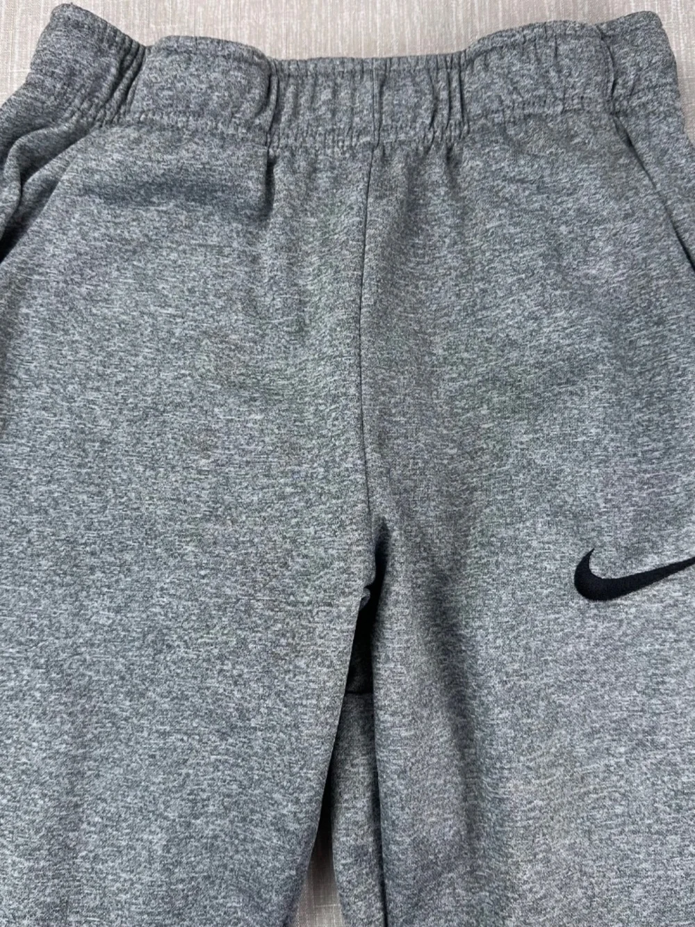 Nike BOYS Thermal Dri Fit Pants Gray Fleeced lined Sweatpants Youth Large